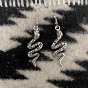 Silver Textured Snake Earrings 🐍